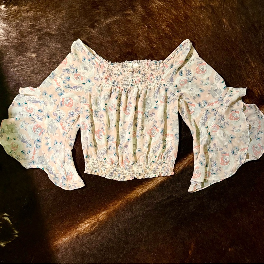 ✨ Italian Seaside Floral Off-Shoulder Blouse – IT 38 / US 8 ✨